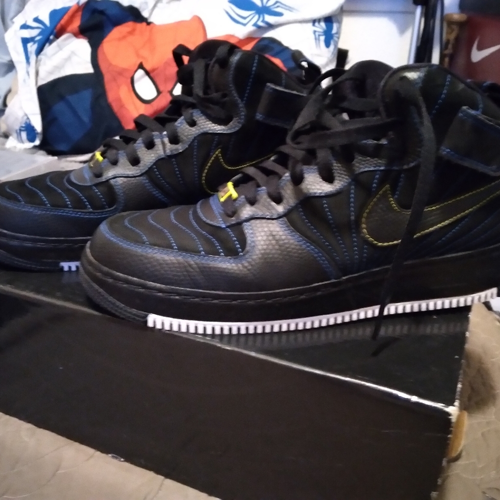 Air Jordan and air force 1